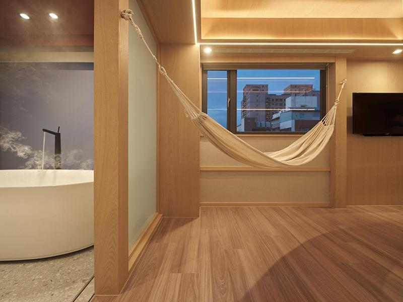 Reddot Hotel Тайчжун Экстерьер фото
