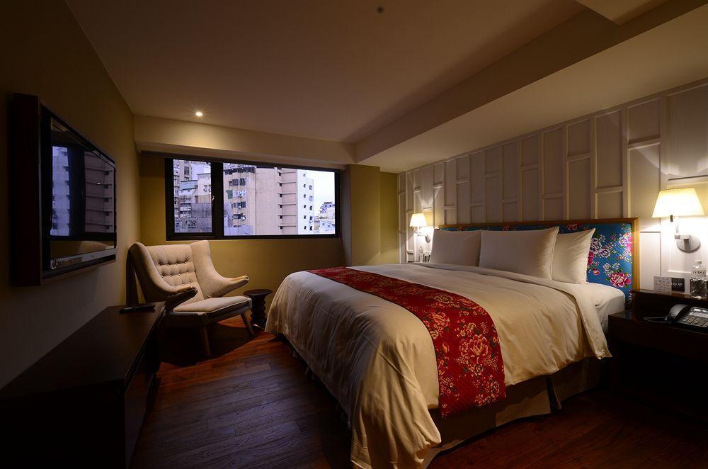 Reddot Hotel Тайчжун Экстерьер фото